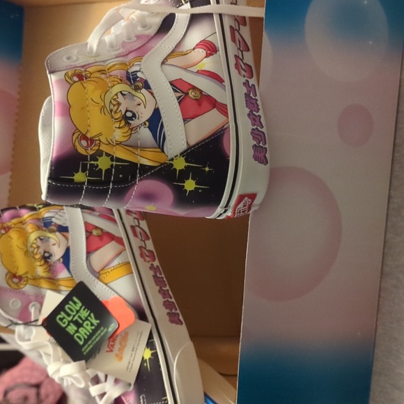 Sailor Moon Vans - Picture 4 of 4